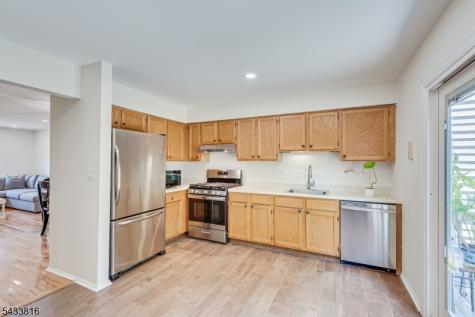 5 Heritage Square Sayreville NJ 08872
