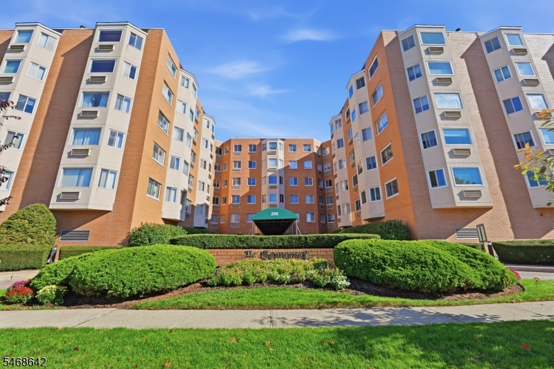 290 Anderdon Street Hackensack NJ 07601