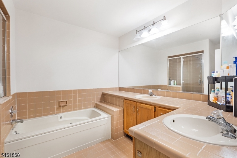 16 Stone Edge Road Bedminster NJ 07921