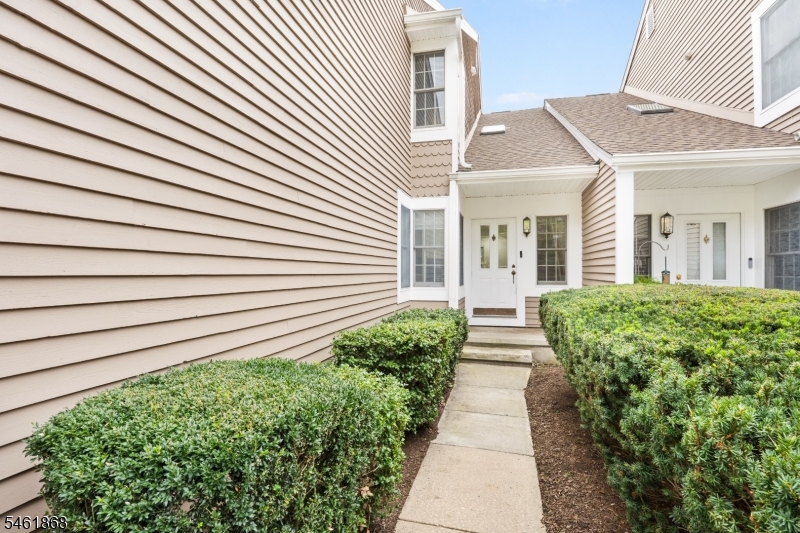 16 Stone Edge Road Bedminster NJ 07921