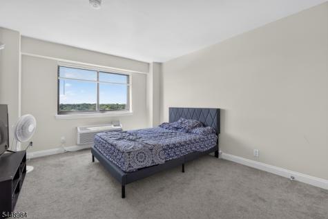 60 Parkway Drive East Orange NJ 07017