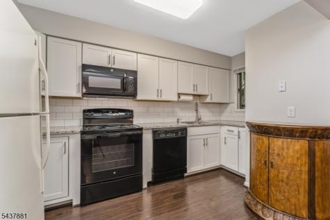 107 Westchester Terrace Clinton NJ 08801