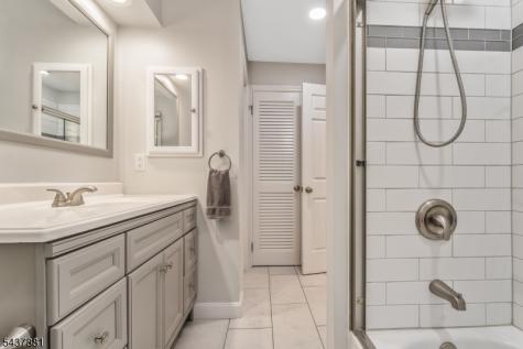 107 Westchester Terrace Clinton NJ 08801