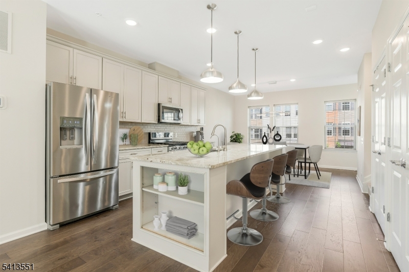 17 Gala Court Livingston NJ 07039