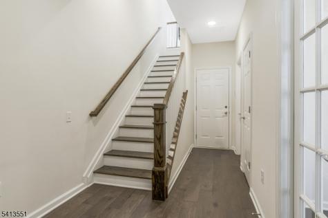 17 Gala Court Livingston NJ 07039