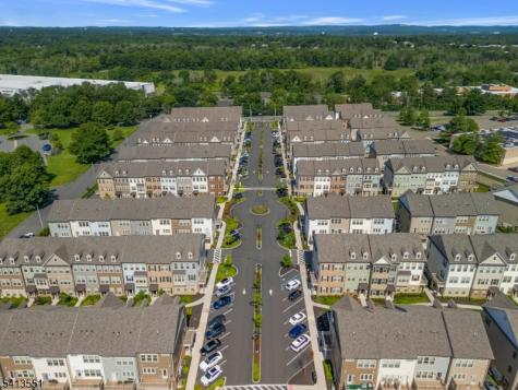 17 Gala Court Livingston NJ 07039
