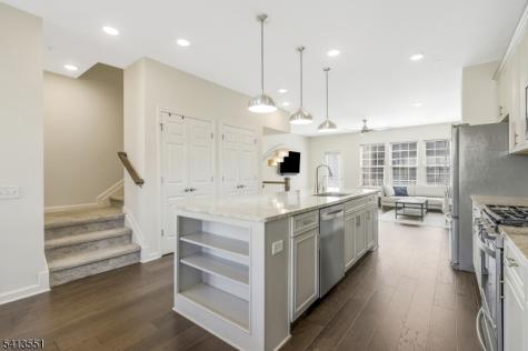 17 Gala Court Livingston NJ 07039