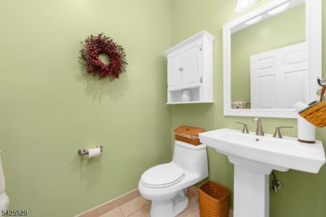 1 Westgate Drive Clinton NJ 08801