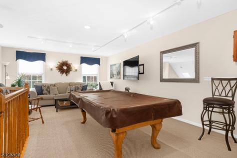 1 Westgate Drive Clinton NJ 08801