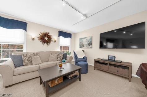 1 Westgate Drive Clinton NJ 08801