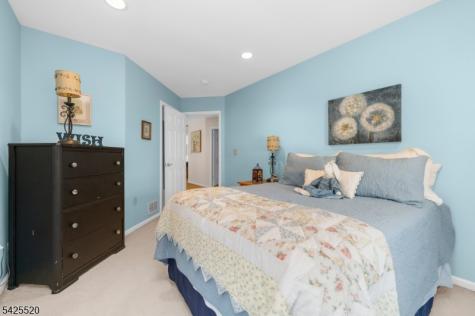 1 Westgate Drive Clinton NJ 08801