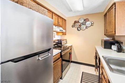 9207 Tamarron Drive Plainsboro NJ 08536