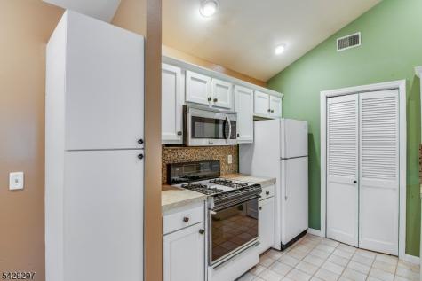 5616 Tudor Drive Pequannock NJ 07444
