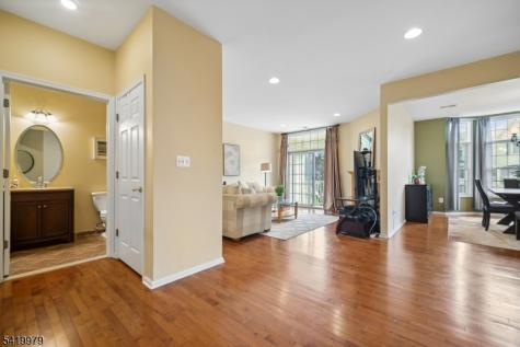 614 Turlington Court Livingston NJ 07039