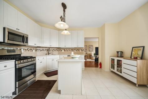 614 Turlington Court Livingston NJ 07039
