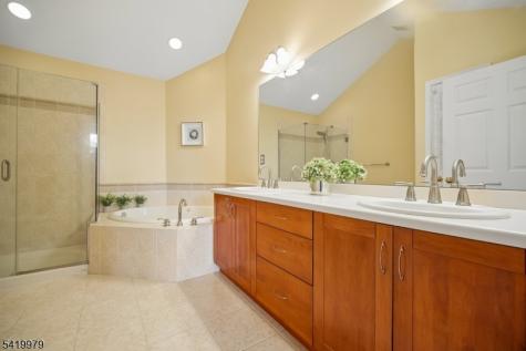 614 Turlington Court Livingston NJ 07039