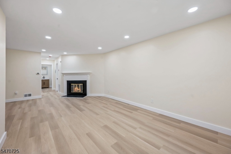 2332 Old Stone Mill Drive East Windsor NJ 08512