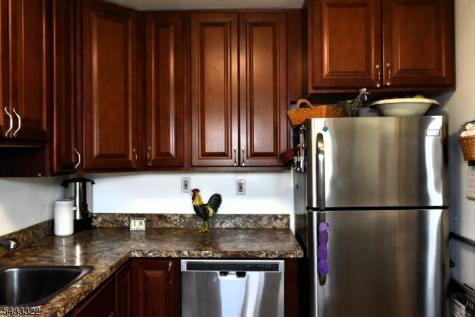 35 Elmwood Terrace Elmwood Park NJ 07407
