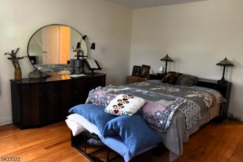 35 Elmwood Terrace Elmwood Park NJ 07407