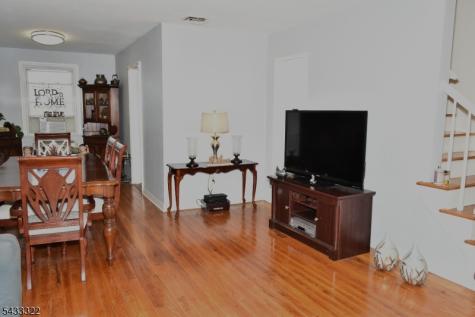 35 Elmwood Terrace Elmwood Park NJ 07407