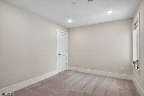 723 Station Road Dunellen NJ 08812