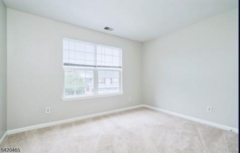 12 Oak Point Drive Hamburg NJ 07419