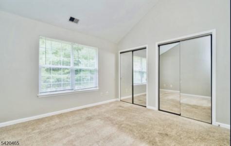 12 Oak Point Drive Hamburg NJ 07419