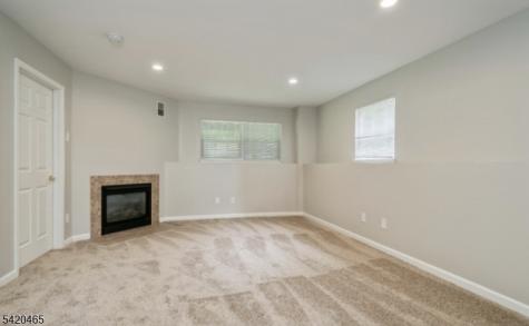 12 Oak Point Drive Hamburg NJ 07419