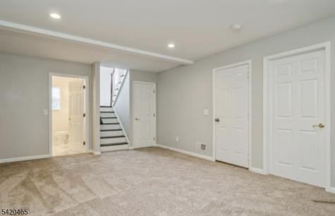 12 Oak Point Drive Hamburg NJ 07419
