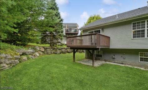 12 Oak Point Drive Hamburg NJ 07419