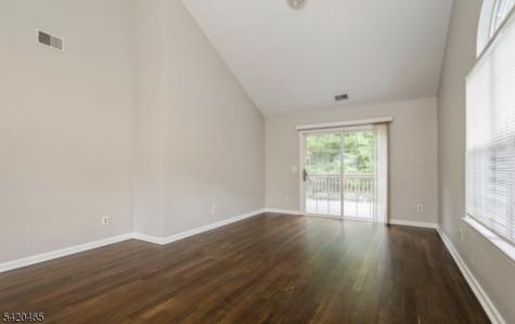 12 Oak Point Drive Hamburg NJ 07419