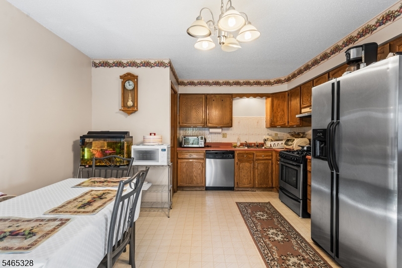 41 Normandy Place Irvington NJ 07111