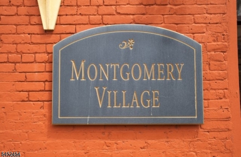 79 Montgomery St 4f Paterson NJ 07501