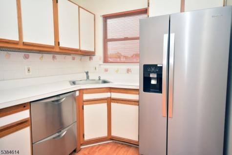 125 Exeter Court Piscataway NJ 08854
