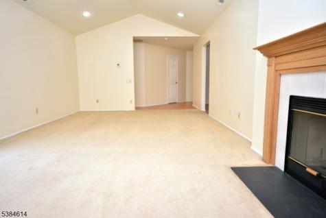 125 Exeter Court Piscataway NJ 08854