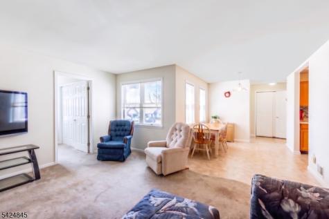 81 Park Edge Berkeley Heights NJ 07922