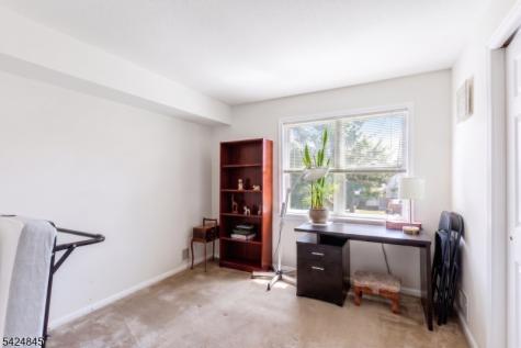 81 Park Edge Berkeley Heights NJ 07922