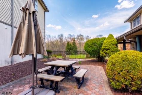 81 Park Edge Berkeley Heights NJ 07922