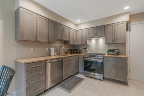 14 Carla Court Morristown NJ 07960