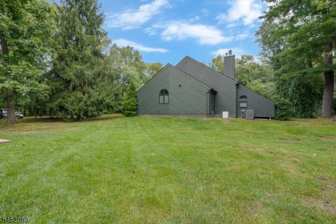 14 Carla Court Morristown NJ 07960