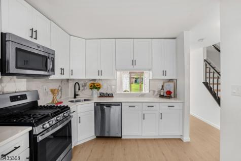 309 English Place Bernards NJ 07920