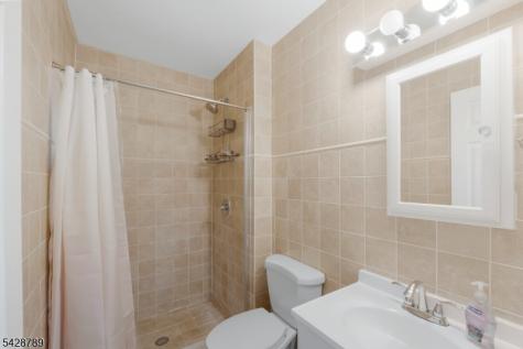 59 Taurus Dr 2d Hillsborough NJ 08844