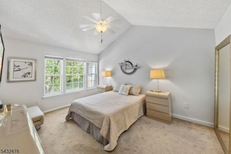78 Heritage Court Montville NJ 07082