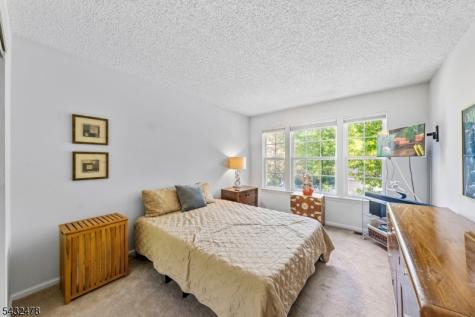 78 Heritage Court Montville NJ 07082
