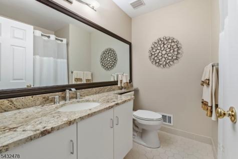 78 Heritage Court Montville NJ 07082