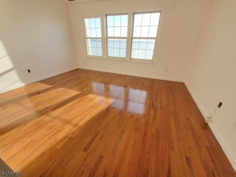 17 Willow Street Jersey City NJ 07305