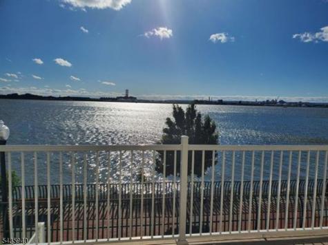 17 Willow Street Jersey City NJ 07305