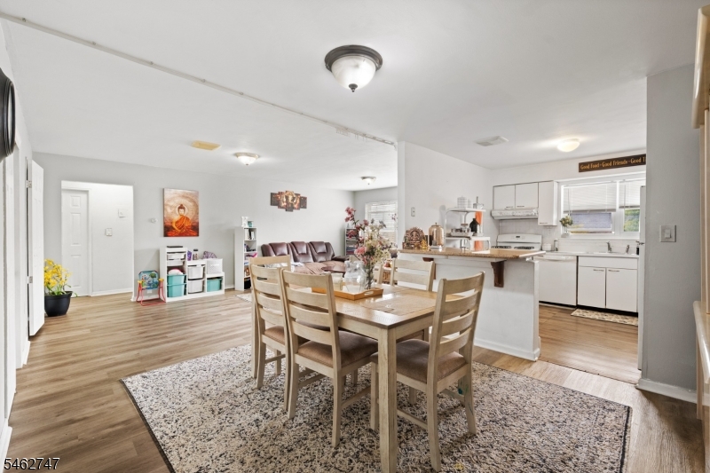 32 A-6 Woodedge Avenue Edison NJ 08817