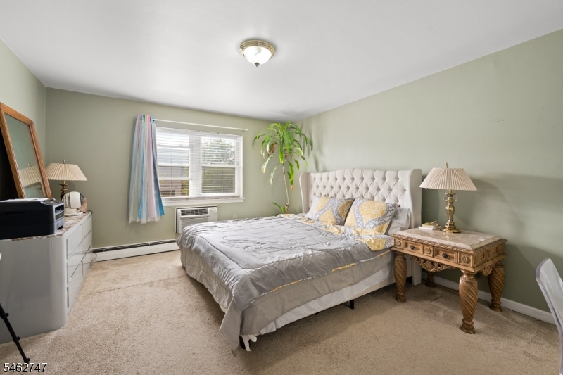 32 A-6 Woodedge Avenue Edison NJ 08817