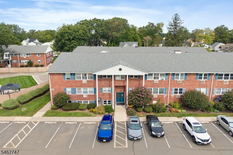 32 A-6 Woodedge Avenue Edison NJ 08817